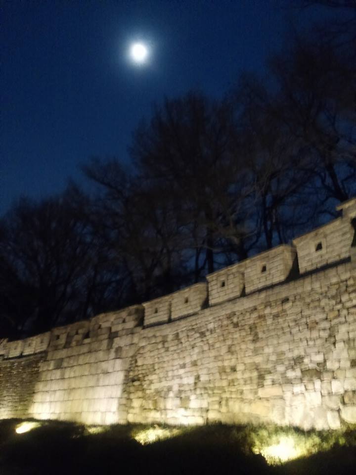 서울성곽보름달11.jpg
