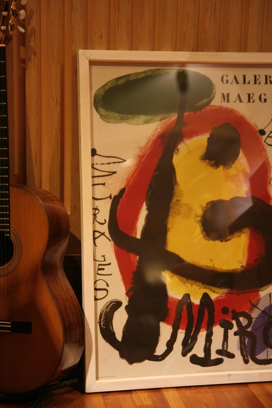 rovshan daegu guitar.jpg