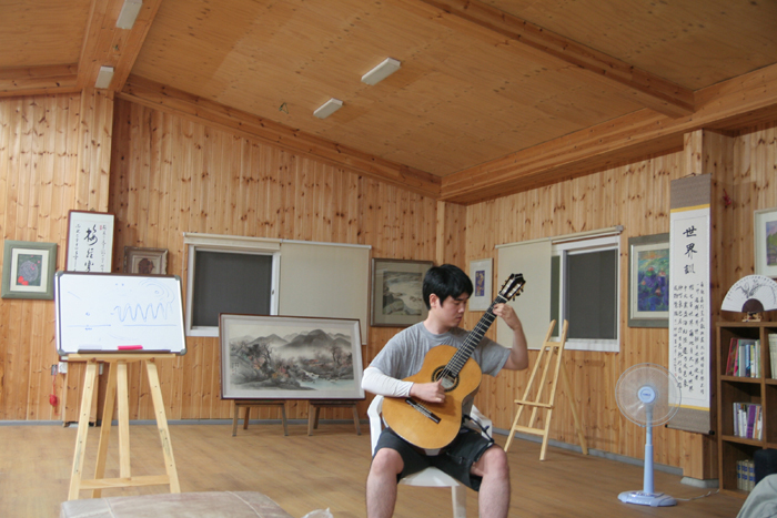 gang dongwhan.700..jpg