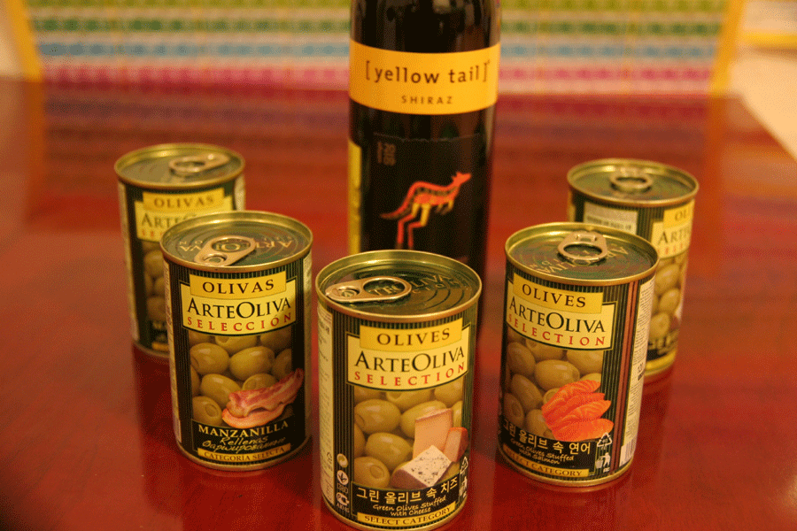 olive-and-wine..gif