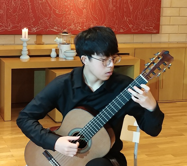 lee jongwon 2017.jpg