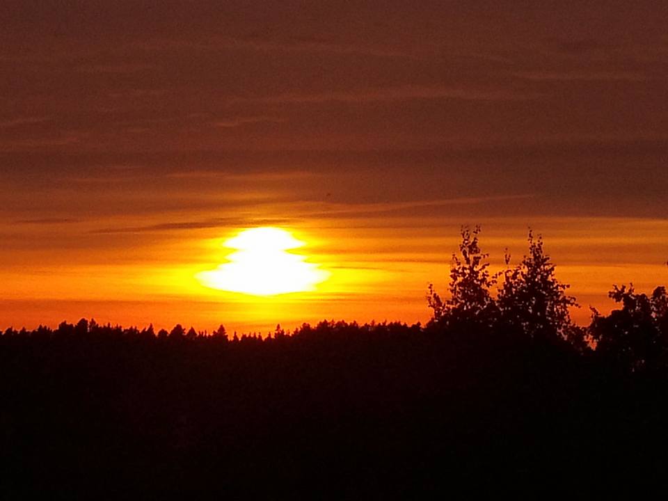 핀랜드Beautiful Sunset from the top of the Hil10.jpg