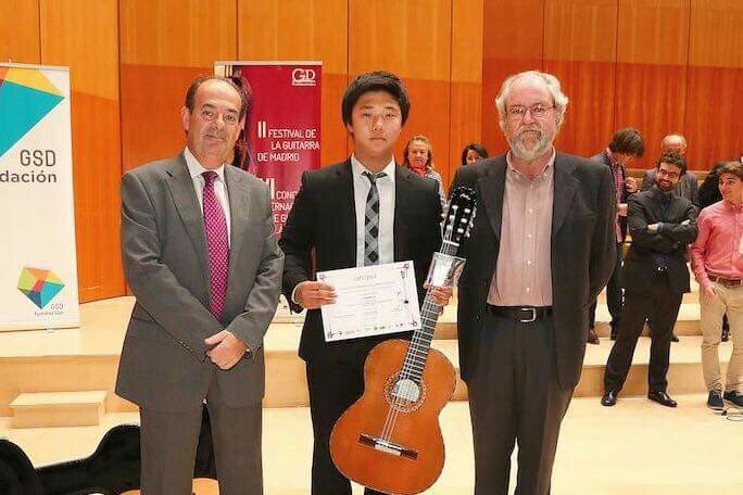 lee donghwee  600.jpg