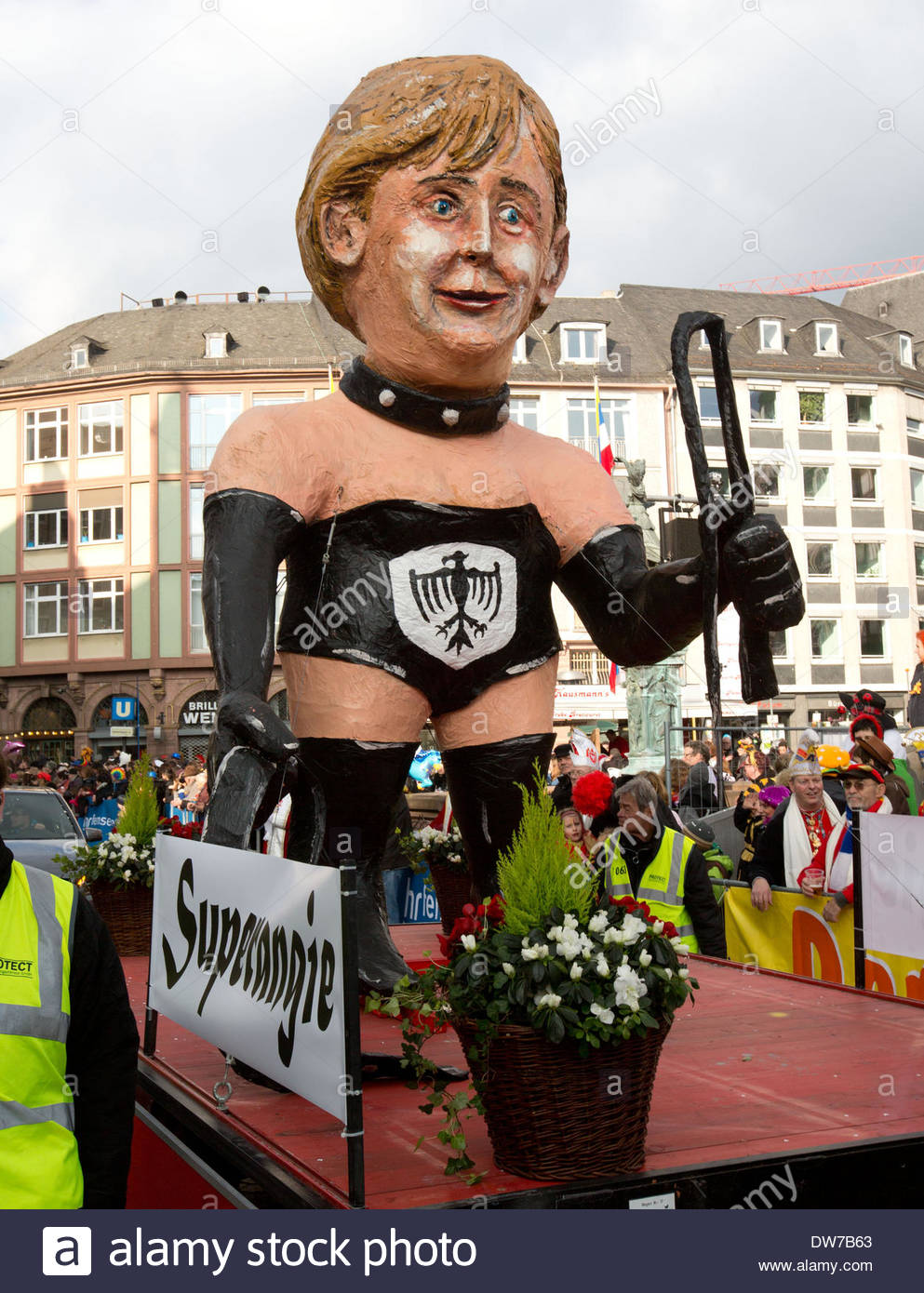frankfurt-main-germany-2nd-march-2014-a-carnival-truck-caricatures-DW7B63.jpg