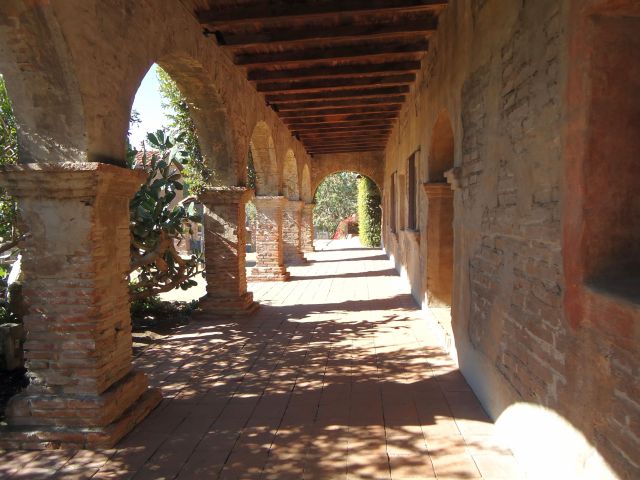 DSC03214 mission arch.jpg