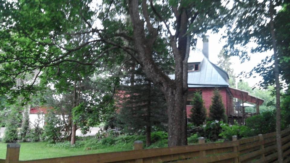 핀랜드 숲속 입구의 아름다운 주택 — Pukinmäki,.jpg