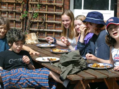 summerhill school.kids_eating_outside.jpg